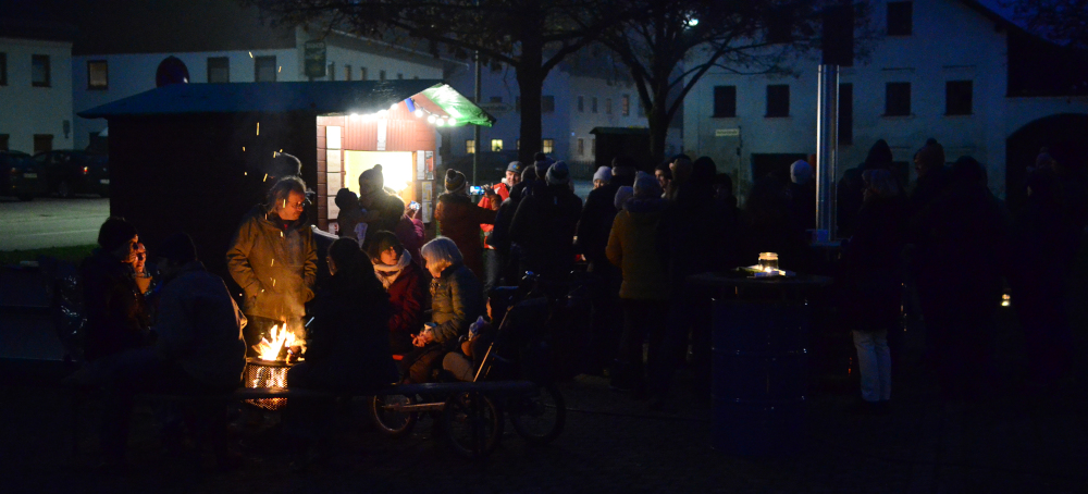 Mulled wine stand for the benefit of Hoffnungsbaum and Team Bananenflanke